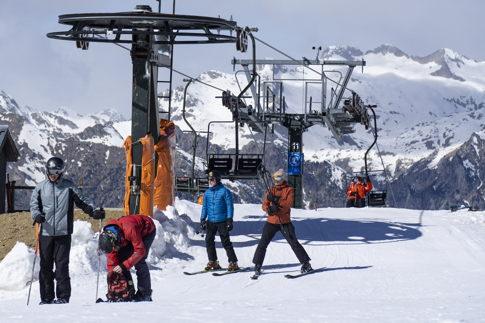 La nieve llega a Aramón este fin de semana en el que los snowparks son los protagonistas