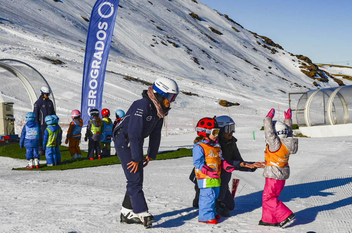 CEROGRADOS quiere que todos los escolares puedan conocer la nieve en Sierra Nevada