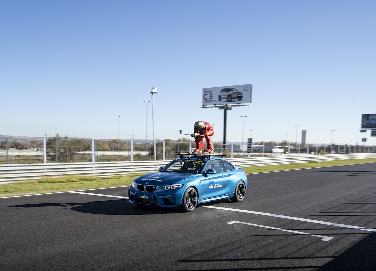 Jan Farrell “esquía” a 180 km/h en el circuito del Jarama