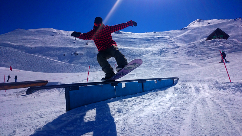 Snowboard pata negra