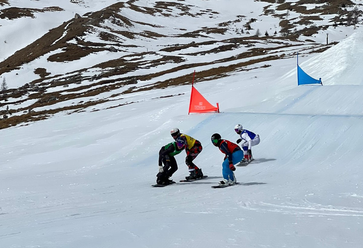 Oro histórico para Álvaro Romero en los Mundiales Junior SBX en Passo San Pellegrino