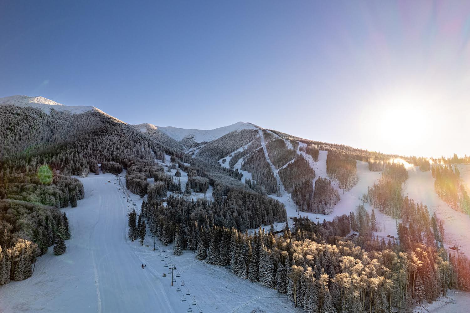 Forfaits de día a 300 dólares para esquiar en EEUU y subidas del 6% en los Alpes