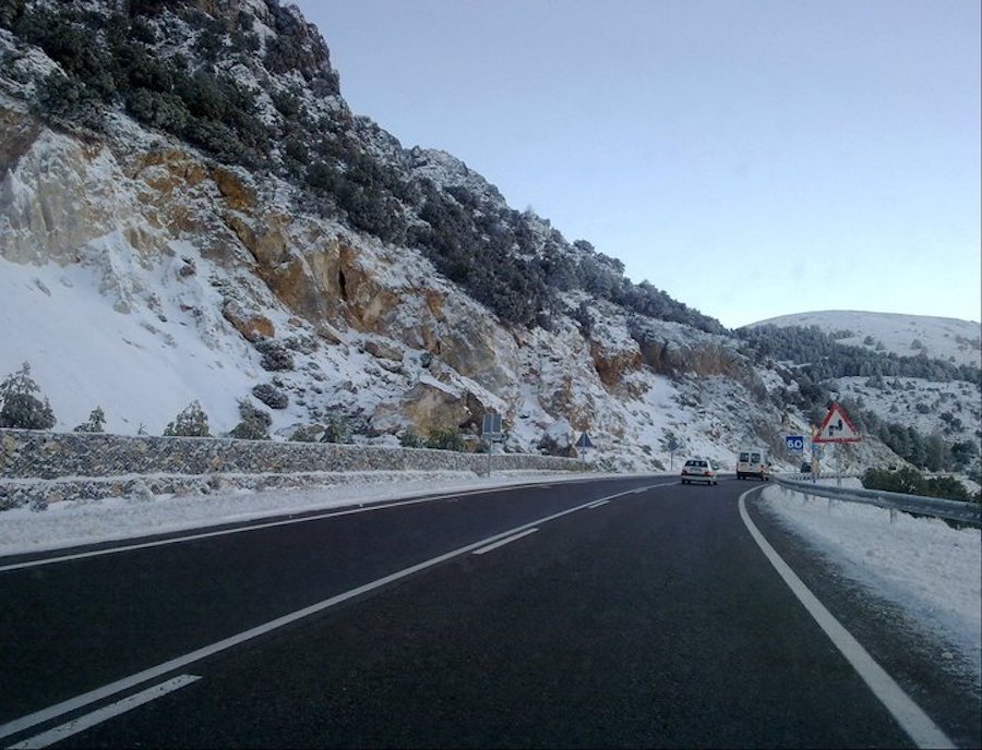 Licitada la mejora de los accesos a Sierra Nevada, que quiere llegar a los 800.000 días de esquí