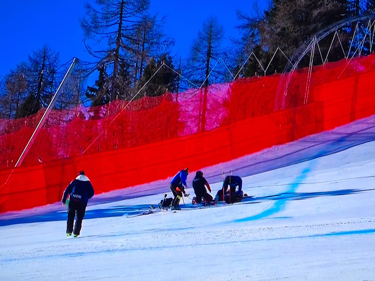 Impactante caída de Isabella Wright a 70 km/hora en Cortina d'Ampezzo