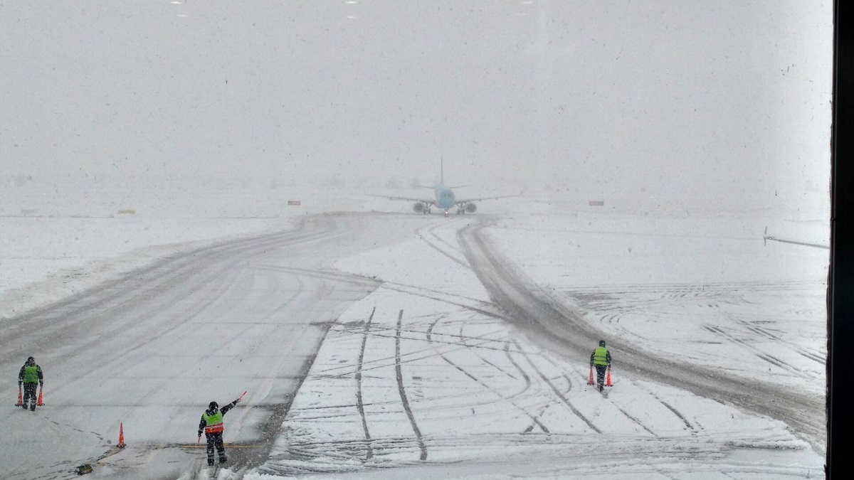 La llegada de aviones privados con esquiadores obliga a limitar los vuelos a Bariloche