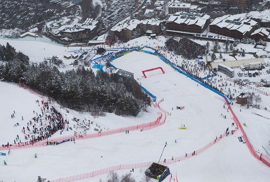 Lindsey Vonn protagonista en Grandvalira pese a la victoria de Marie-Michèle Gagnon en la supercombinada