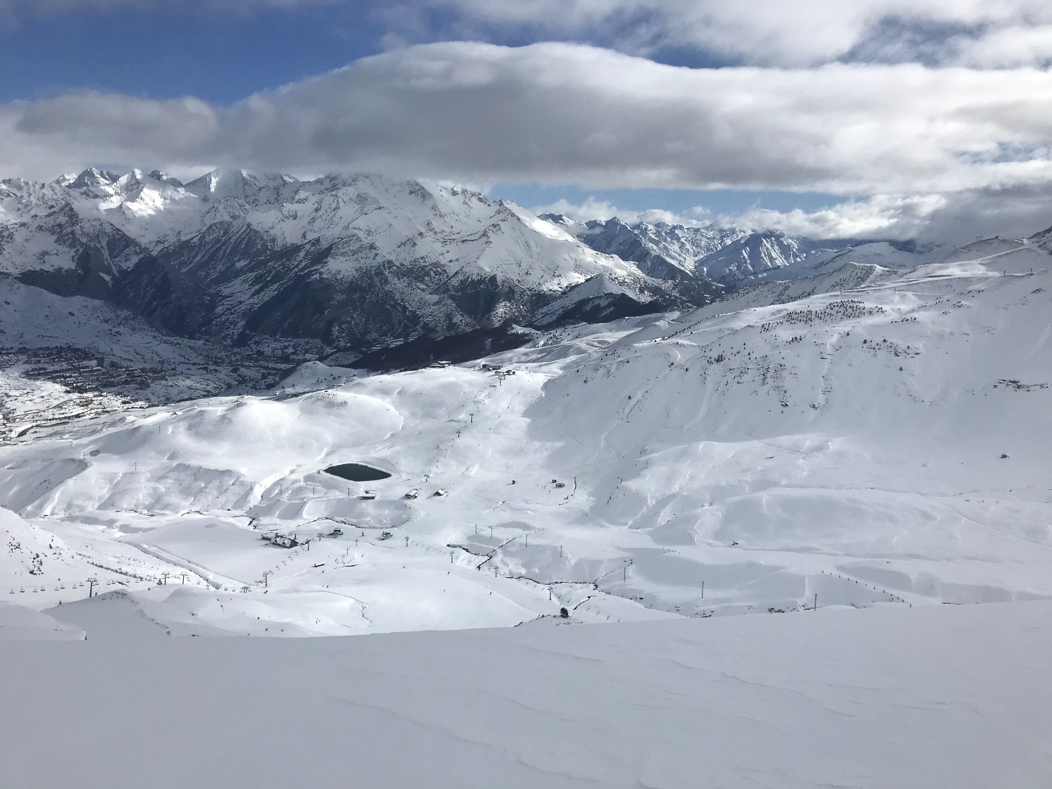 Aramón se decide! Formigal abrirá el sábado 16 con casi un metro de nieve