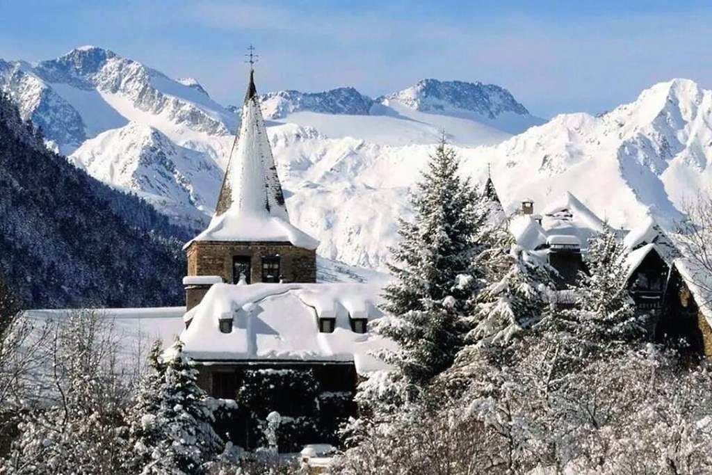 Baqueira y la Val d'Aran intentan seducir al esquiador japonés