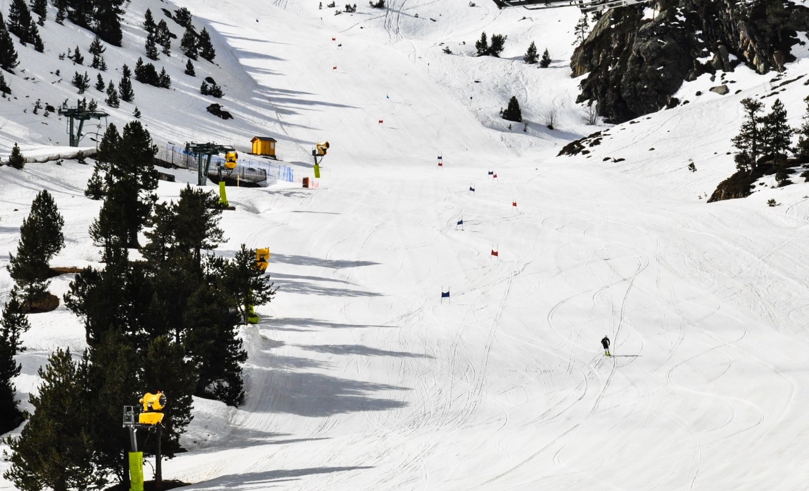 Los clubes y la FAE efectúan entrenamientos cada día en Arcalís gracias a la buena nieve