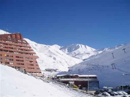 Una avalancha daña el tendido eléctrico de Astún y obliga a cerrar la estación