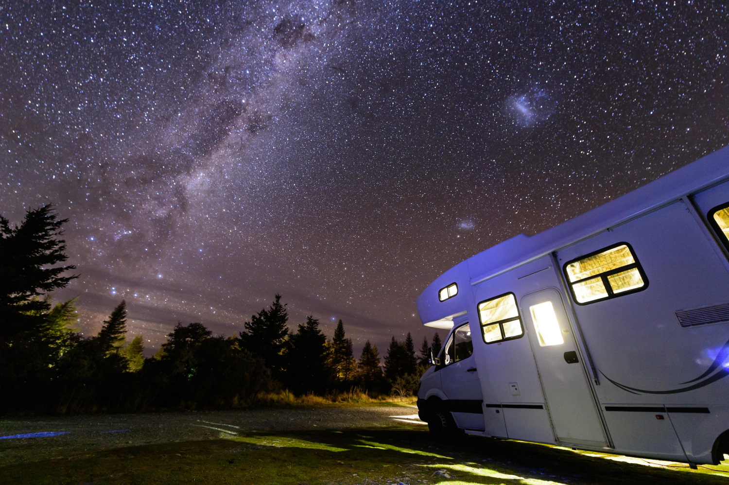 La policía andorrana dispersa un campamento de autocaravanas en Grau Roig (Grandvalira)