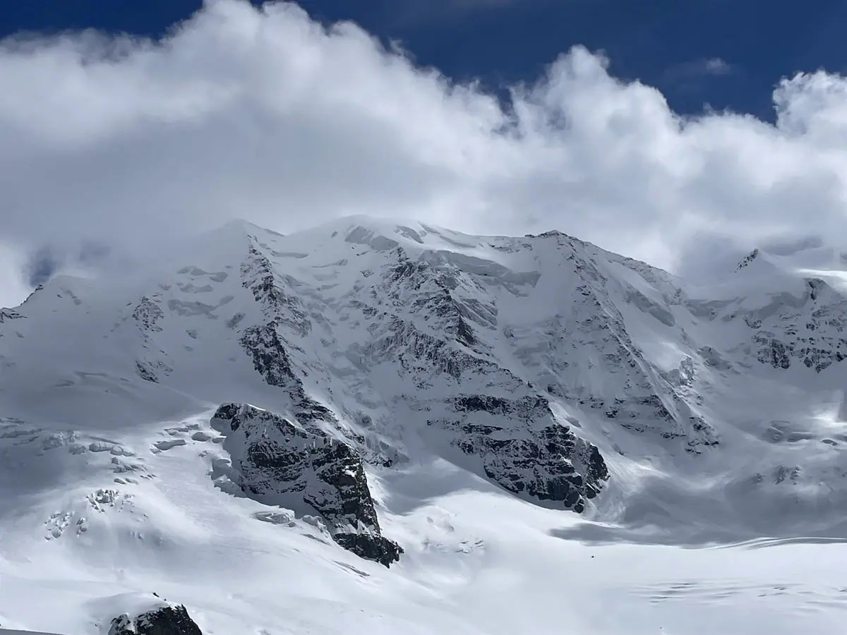 Fin de semana trágico: 4 fallecidos en avalanchas y caídas en los Alpes suizos