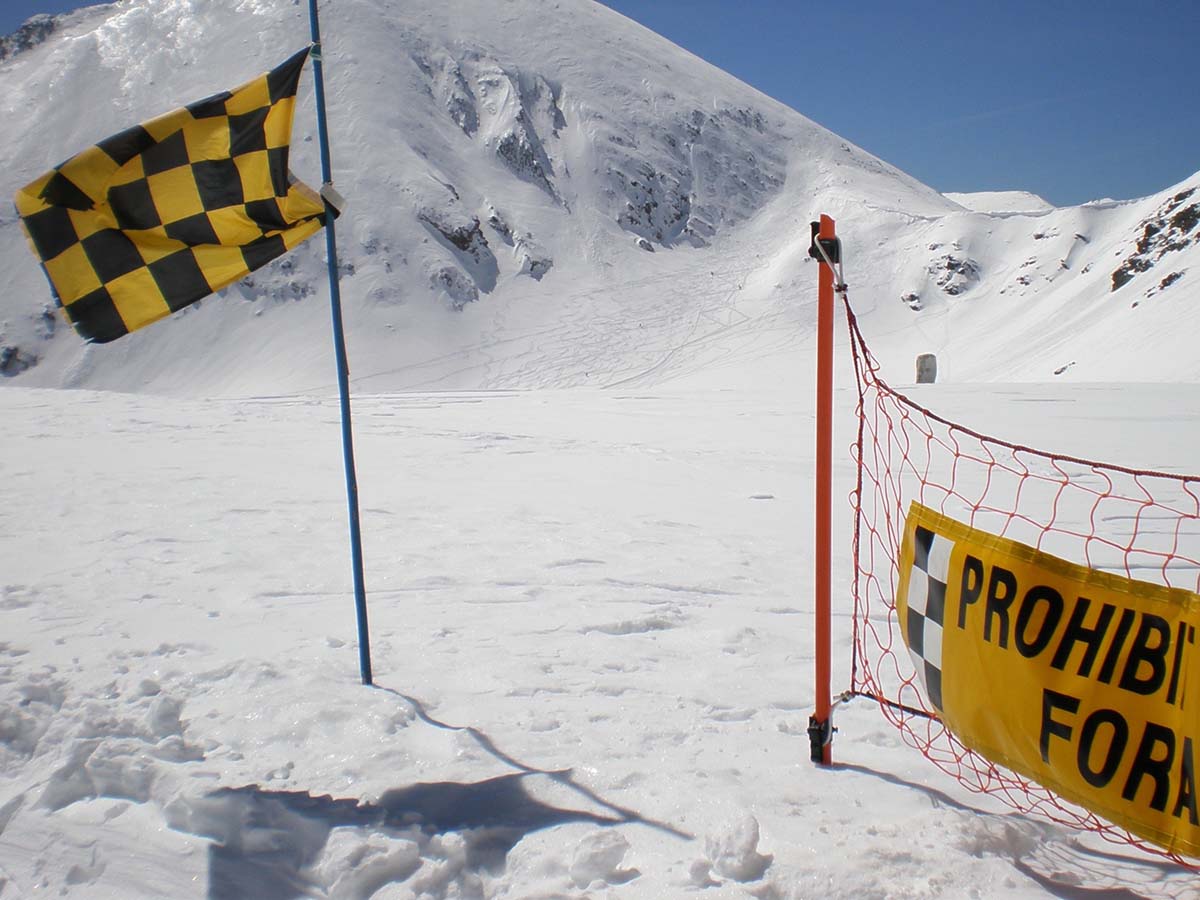 1 avalancha, 2 muertos y 2 años de prisión para el profesor que dejó entrar en una pista cerrada