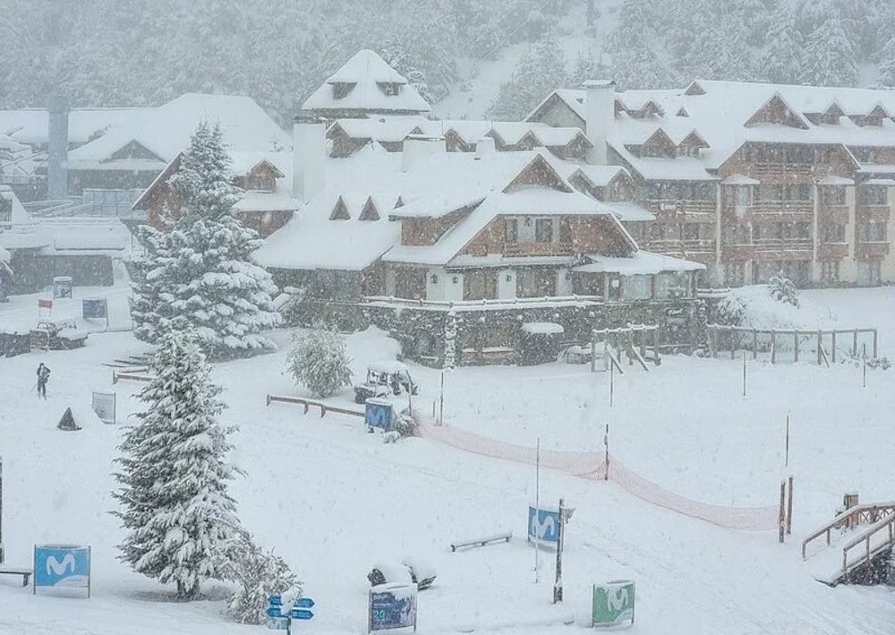 Argentina quiere adelantar su temporada de esquí gracias a las nevadas y el frío