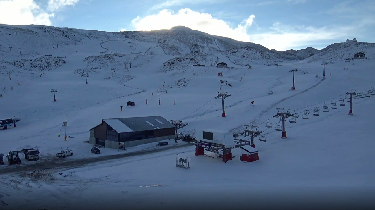 La nevada del martes será decisiva para saber si las primeras estaciones pueden abrir el viernes