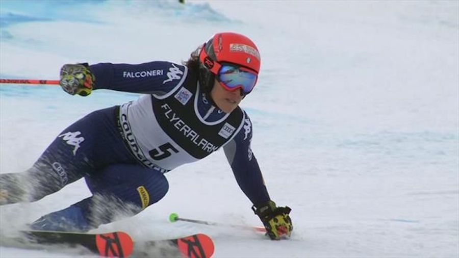 Brignone logra la primera victoria de la temporada en el gigante de Courchevel y Shiffrin se hunde