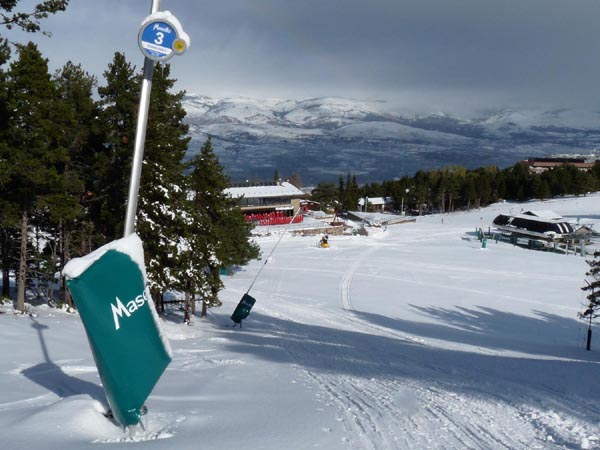 Cañones de nieve en Masella