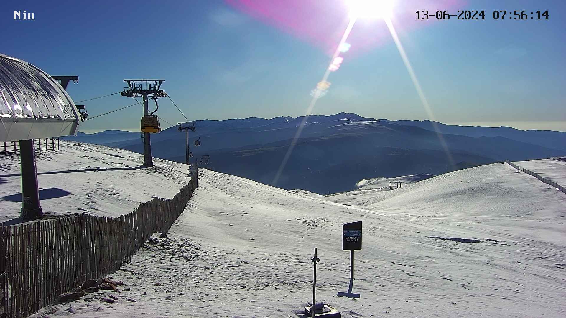 Llega el verano: las imágenes de las fuertes nevadas en el Pirineo