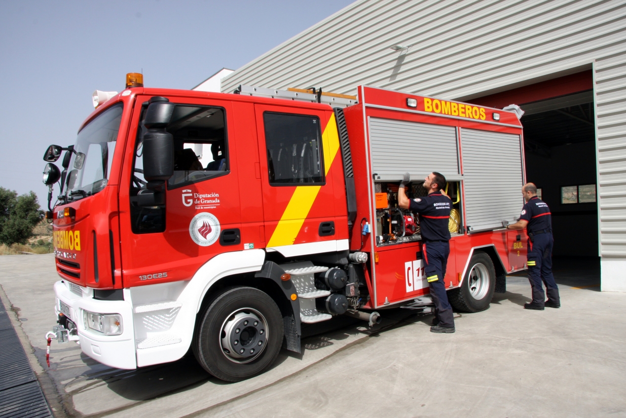 El PP exige a la Diputación que Sierra Nevada tenga un retén permanente de Bomberos