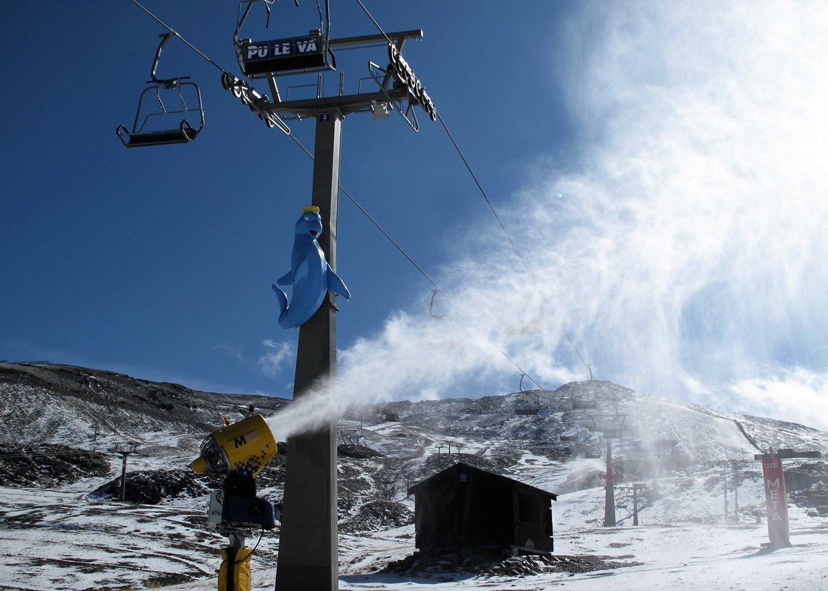 Sierra Nevada prueba los cañones con la previsión de nuevas nevadas