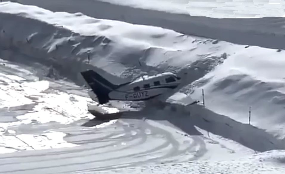 Vídeo: Aterriza como puedas en el aeropuerto de Courchevel  