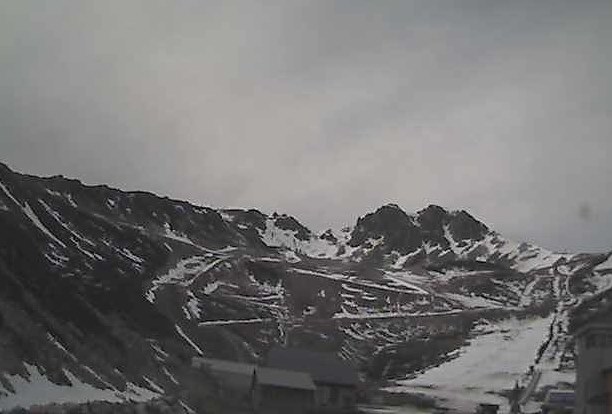 La estación leonesa de San Isidro cierra por falta de nieve