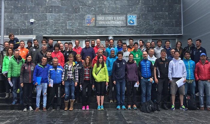 Participantes de Seminario de la RFEDI en el Centro de Alto Rendimiento de Sierra Nevada