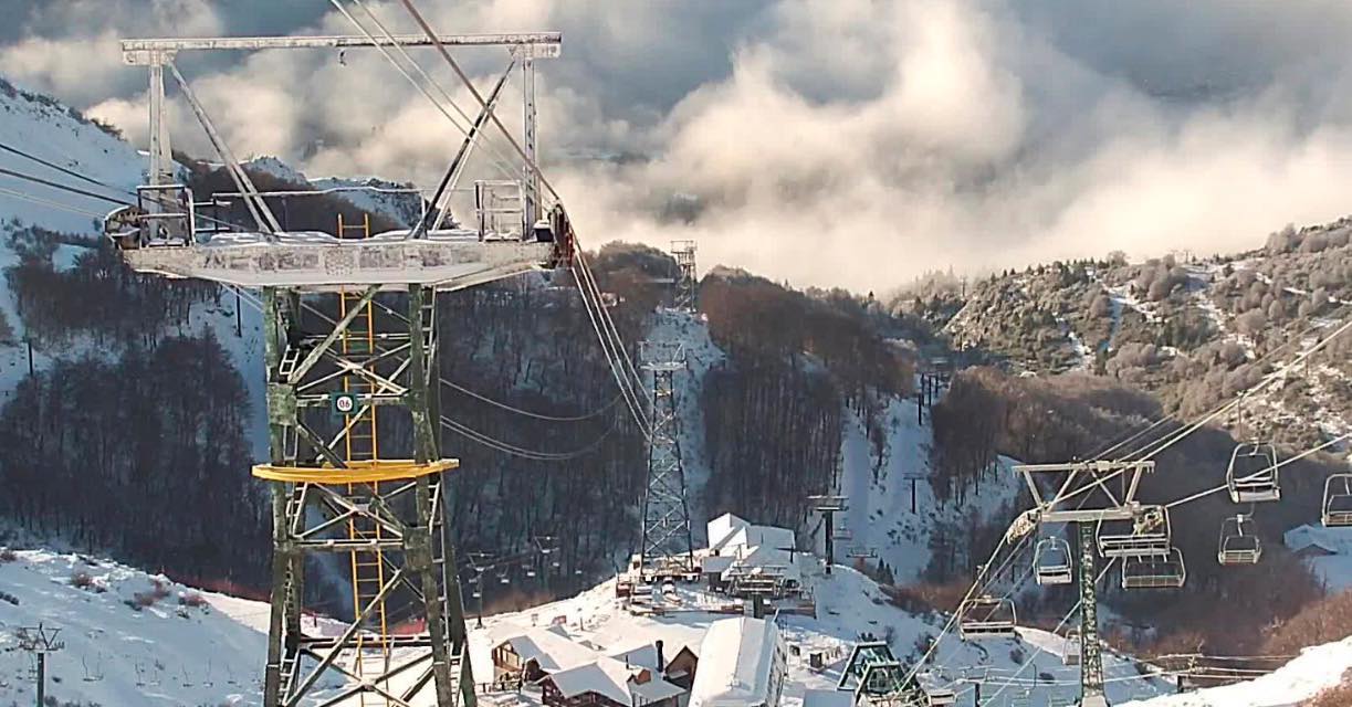 Avanzan las obras del “nuevo” Cerro Catedral, con más remontes y nieve artificial