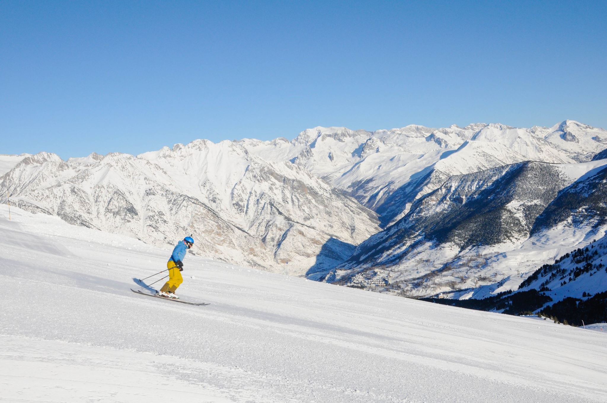 Las estaciones de Aramón preparan el mejor fin de semana: 234 km de pistas y hasta 220 cm de nieve