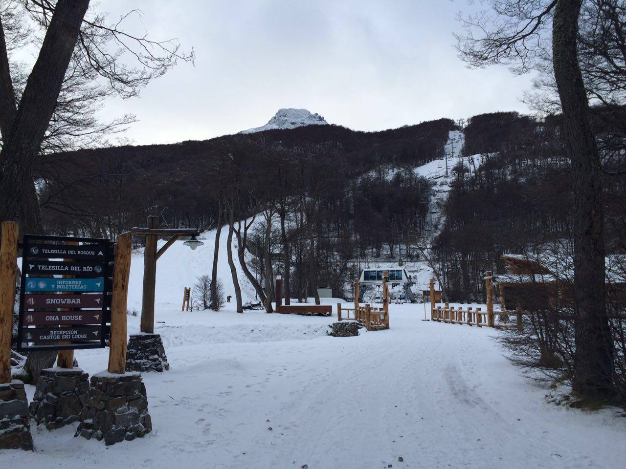 Después de aplazar varias veces el inicio de temporada, Cerro Castor abrirá este viernes