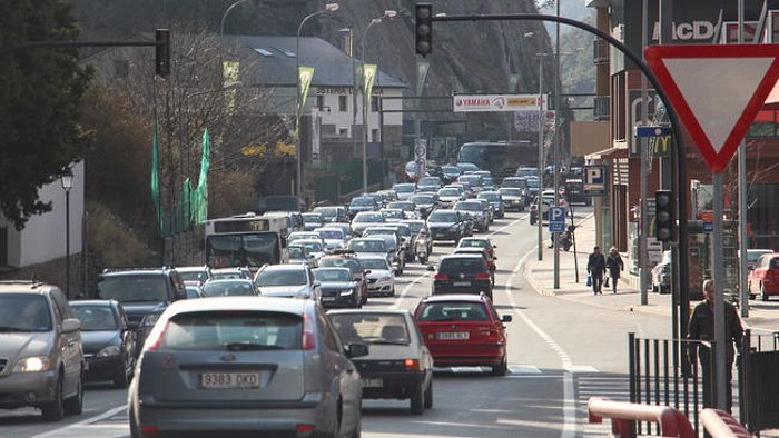 Colas de más de 9 kilómetros para acceder a Andorra