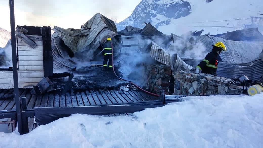 La confitería de la Hoya fue incendiada de forma intencionada rociándola con gasoil