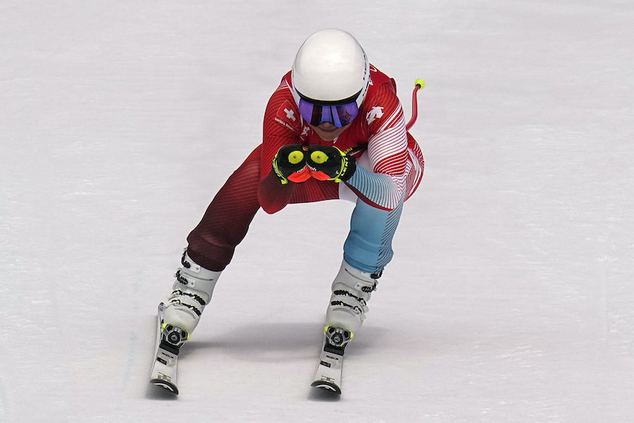 Corinne Suter suma un nuevo oro para Suiza en el descenso y Goggia roza el milagro siendo segunda