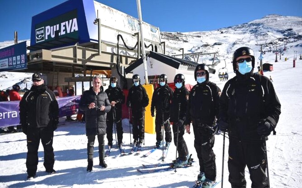 Más policía adscrita este invierno en Sierra Nevada