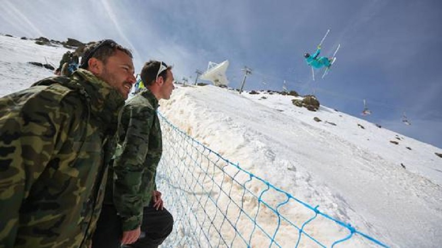 Defensa y Cetursa refuerzan su colaboración para apoyar eventos deportivos en Sierra Nevada