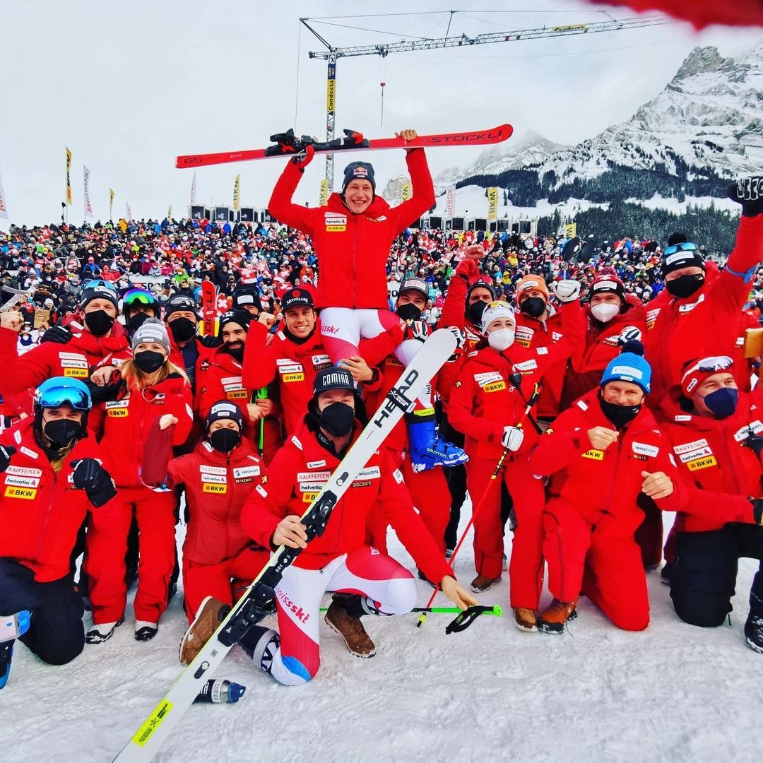 Marco Odermatt impone su ley en Adelboden al conseguir su cuarta victoria de la temporada