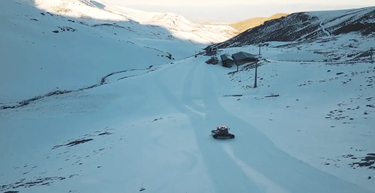 Sierra Nevada abre la laguna de las Yeguas y llega a los 55 kilómetros esquiables