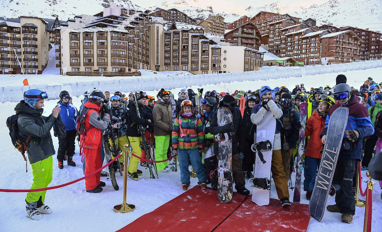 La muerte de un joven inglés en Val Thorens reabre el debate del turismo de borrachera en los Alpes