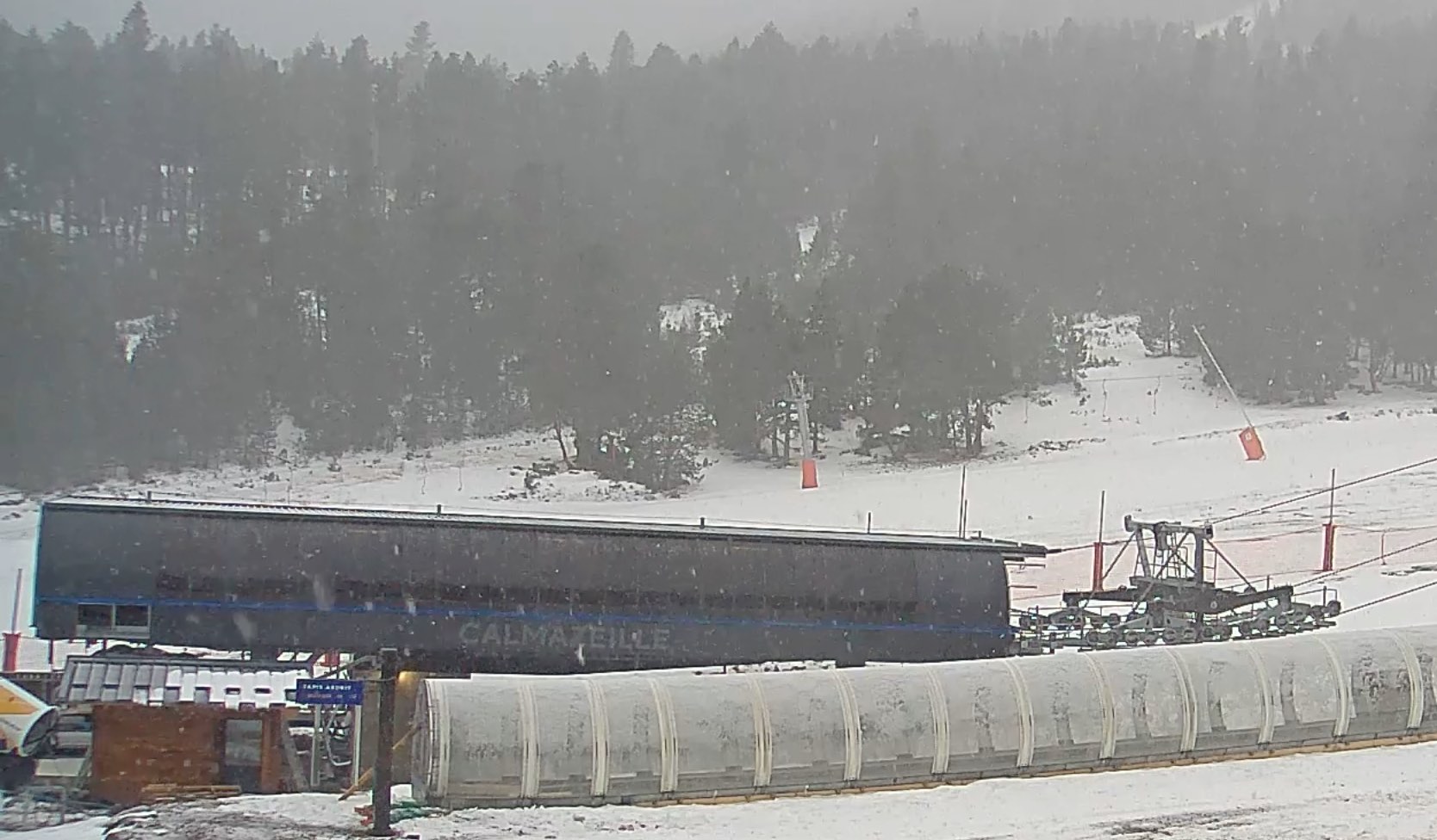 Formiguères retrasa el estreno del primer Telemix de los Pirineos por falta de nieve suficiente