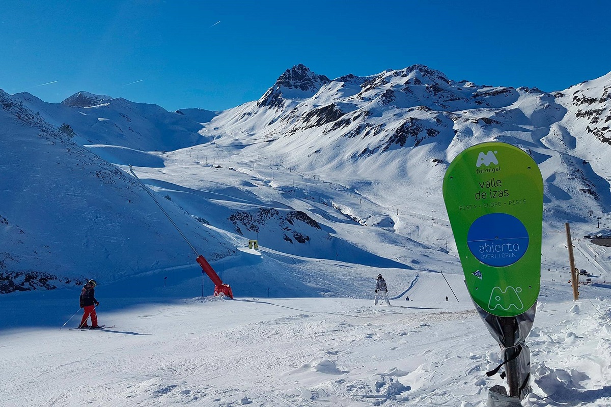 Aramón continúa la ampliación de Cerler por Castanesa y construye un telesilla en Formigal