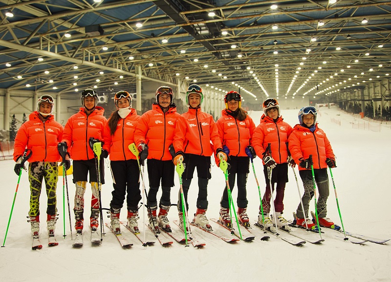 Los Clubs entrenan "Non Stop" en la nieve del Madrid Snowzone