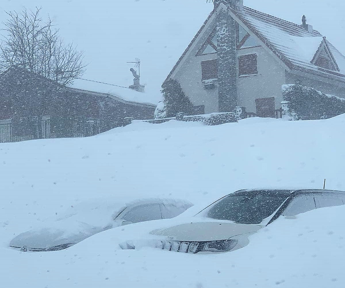 El frío polar seguirá a toda máquina acompañado de nevadas en cotas bajas los próximos días