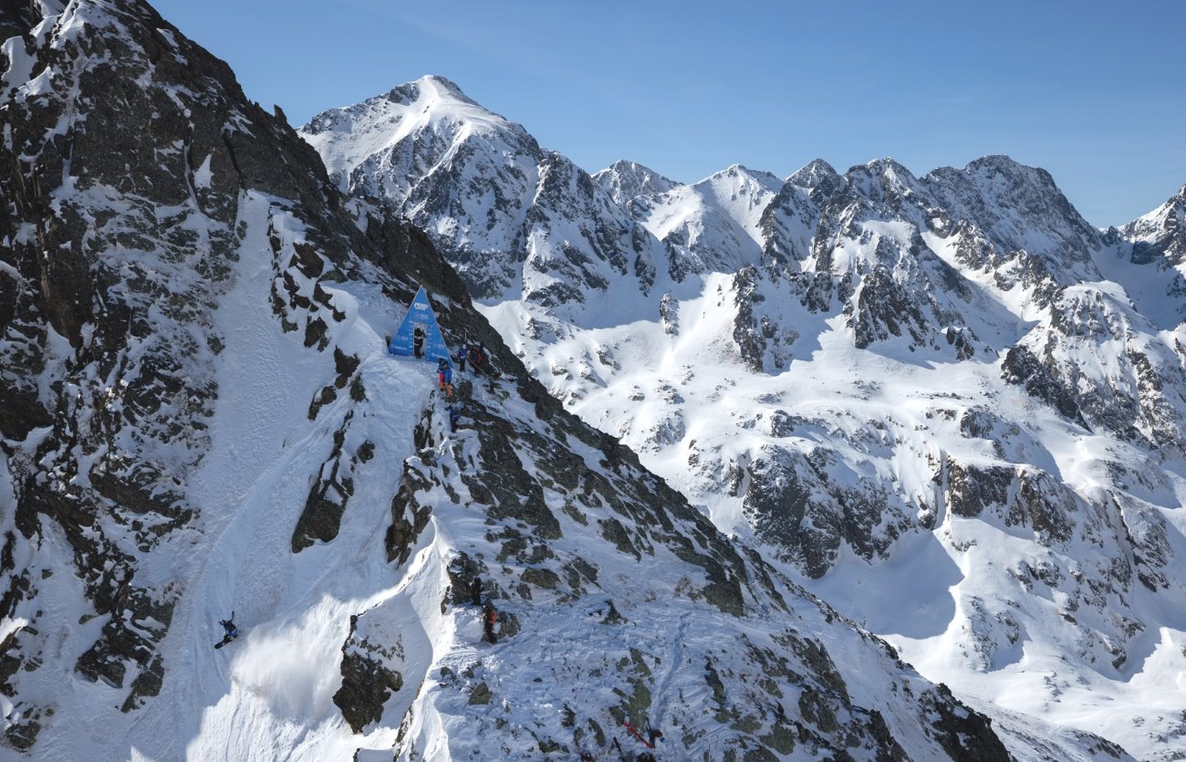 Se disputa la prueba del FWT Ordino-Arcalís con un sol primaveral y mucha acción