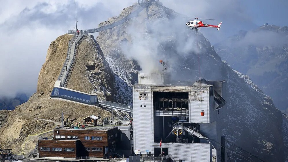 Extinguido el incendio que ha puesto en jaque la temporada de esquí de Les Diablerets