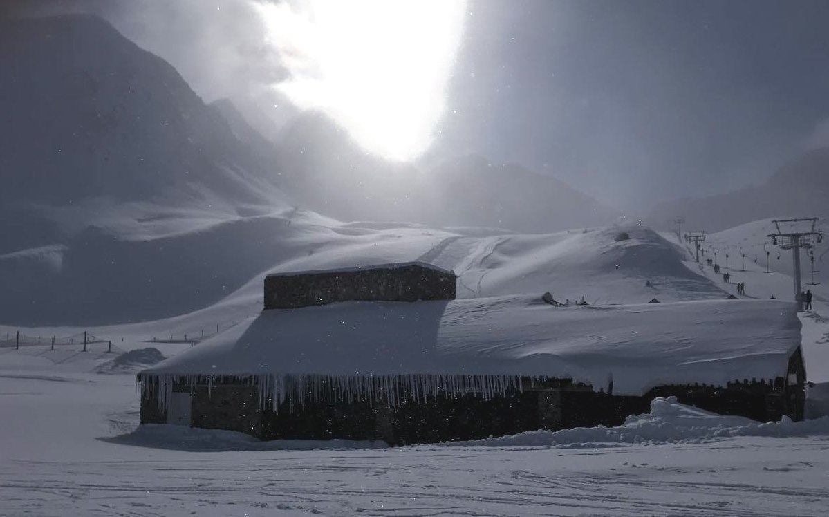 Grandvalira recibe más de 2 metros de nieve en 15 días 