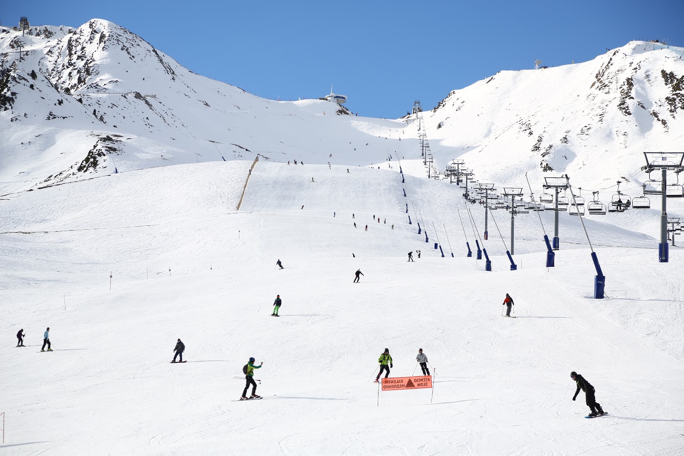 Grandvalira escala hasta los 30 km esquiables de cara al Puente de la Purísima