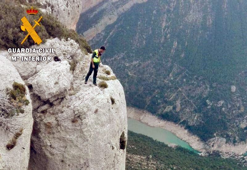 Un joven fallece al precipitarse por una pared de 400 metros en Montrebei