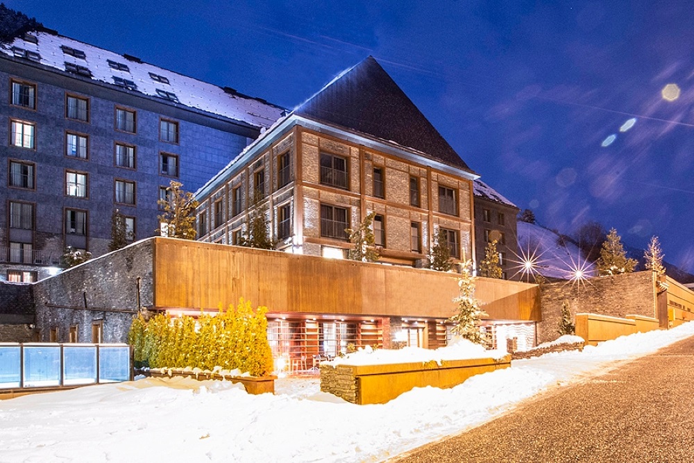 Así es el nuevo y lujoso hotel de Messi en Baqueira Beret