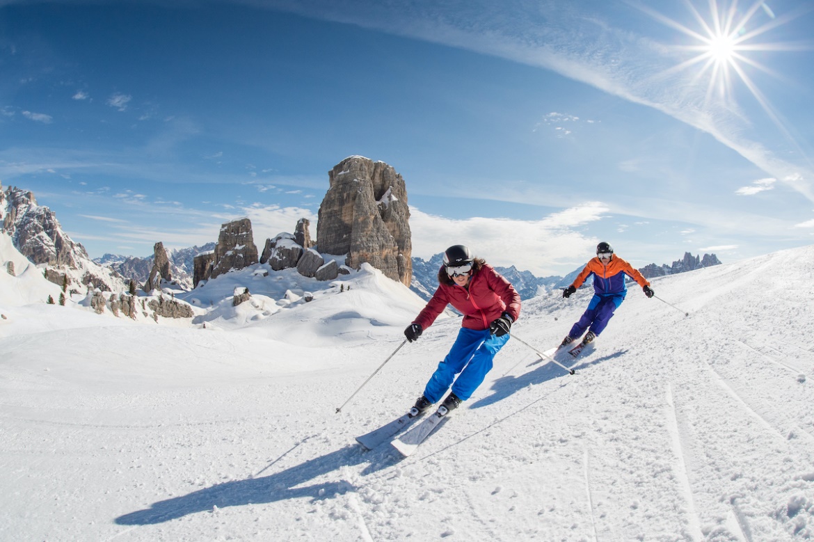 Cortina d'Ampezzo, la Reina de los Dolomitas, vuelve a esquiar este invierno 