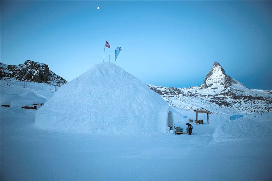 Descubre como se construyó el IGLU-DORF, el más grande del mundo